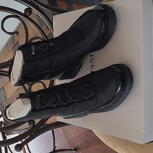 Alfani cute boots, rain or snow, brand new, size 5, man-made material, zip up
